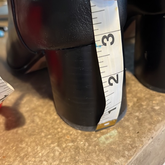 Madewell black booties - Picture 8 of 8